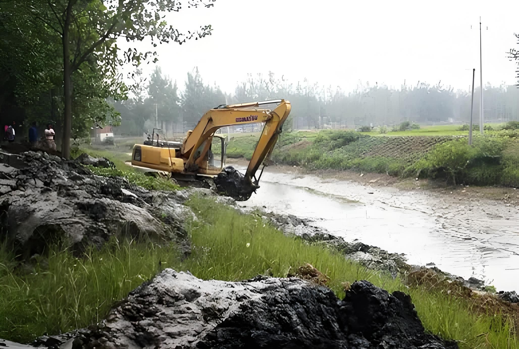 华兴产品案例：用管链输送机解决污泥输送的难题